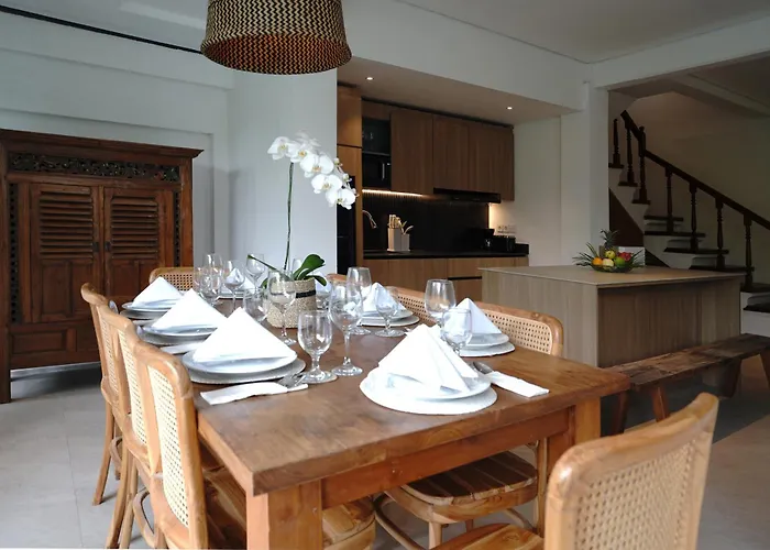 Villa Juan Legian *