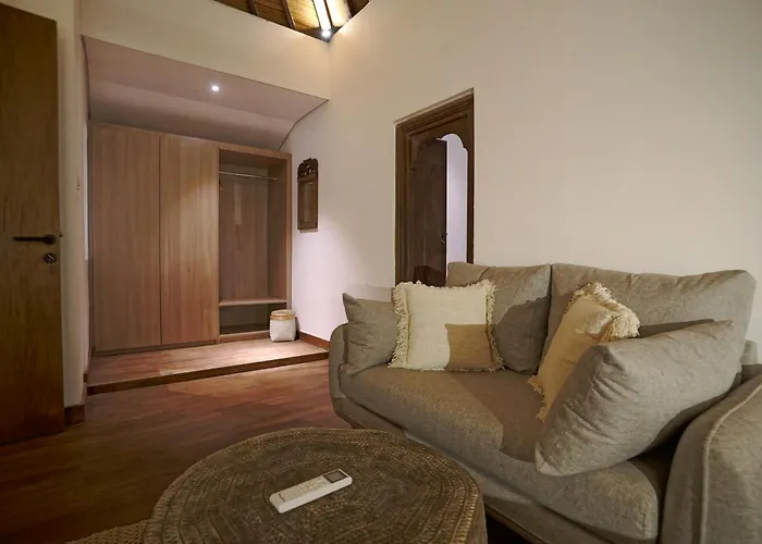 Villa Juan Legian *